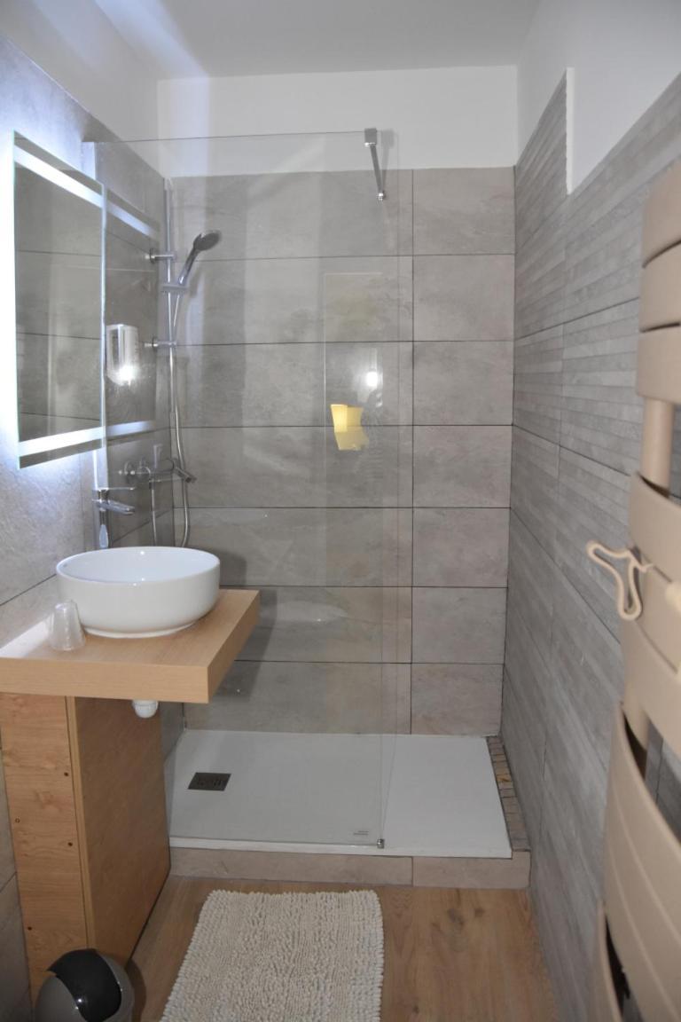 Hotel Le Coureau แซ็ง-โทรจง-เลส์-แบ็งส์ ห้อง รูปภาพ